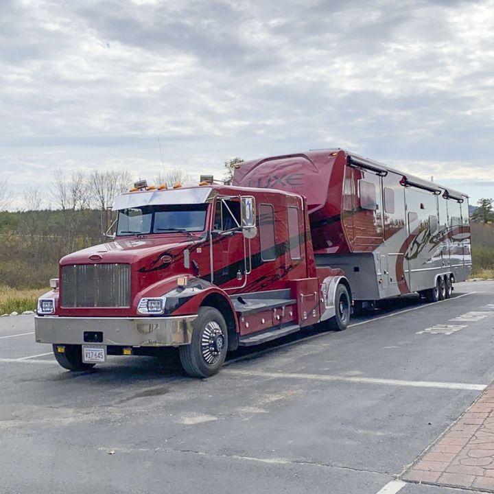 cliffords front living fifth wheel truck hauler